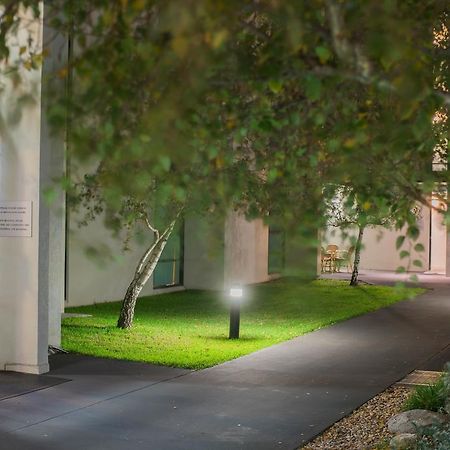 Aparthotel Quest Flemington Melburne Exterior foto